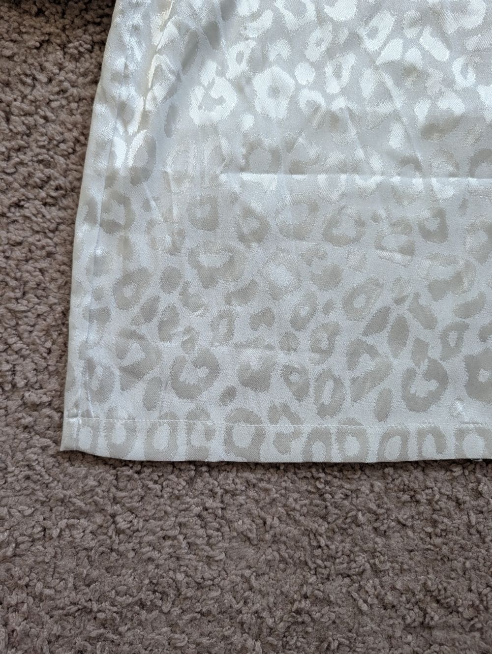 Nasty Gal Womens White Silky Wide Leg Lightweight Leopard Print Pants Size 6 - Picture 6 of 9